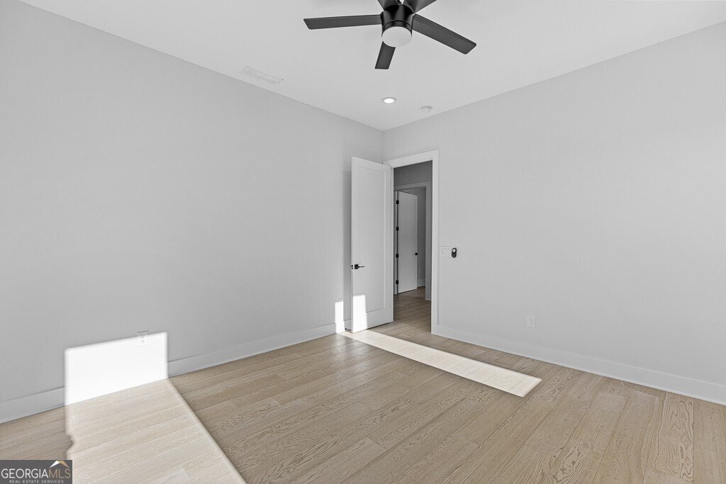 555 Versailles Drive Auburn - 33