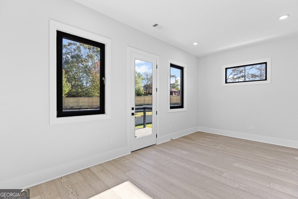 555 Versailles Drive Auburn - 37