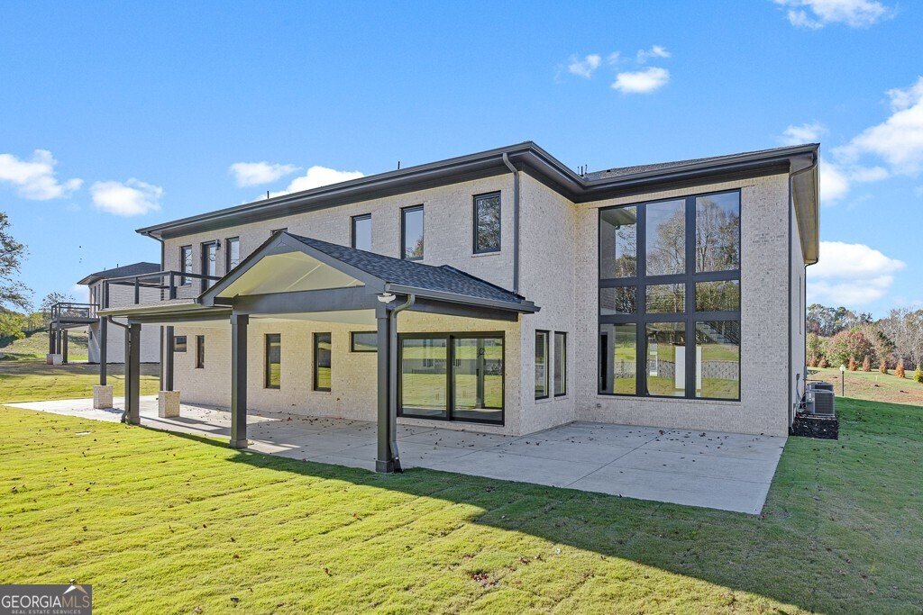 555 Versailles Drive Auburn - 46