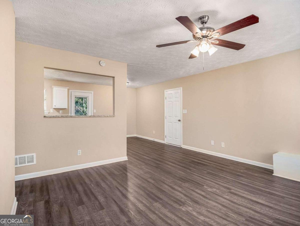 2887 Rockcliff Road Atlanta - 3