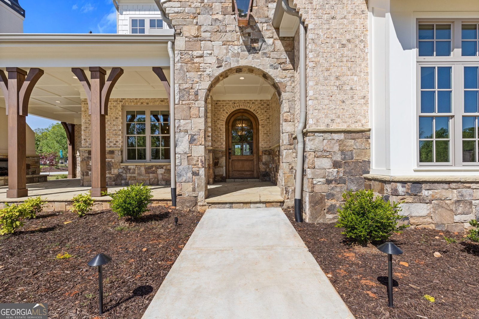5325 Retreat Drive Flowery Branch - 5