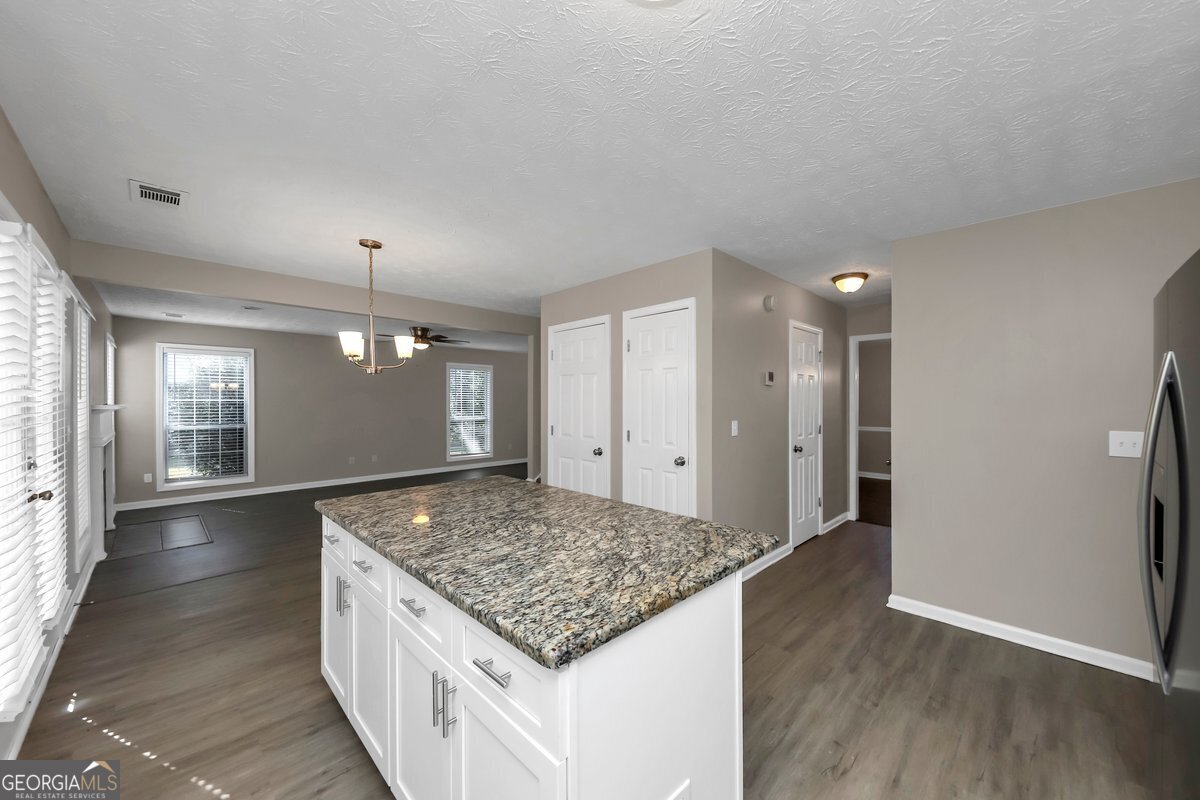 214 Kensington Trace Stockbridge - 10