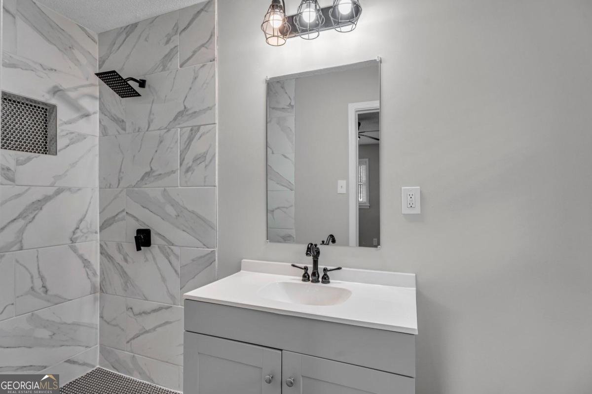 1625 AUSTIN Drive Decatur - 17