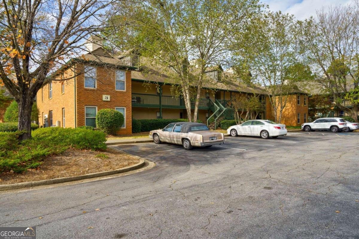 312 Brittany Court Duluth - 48