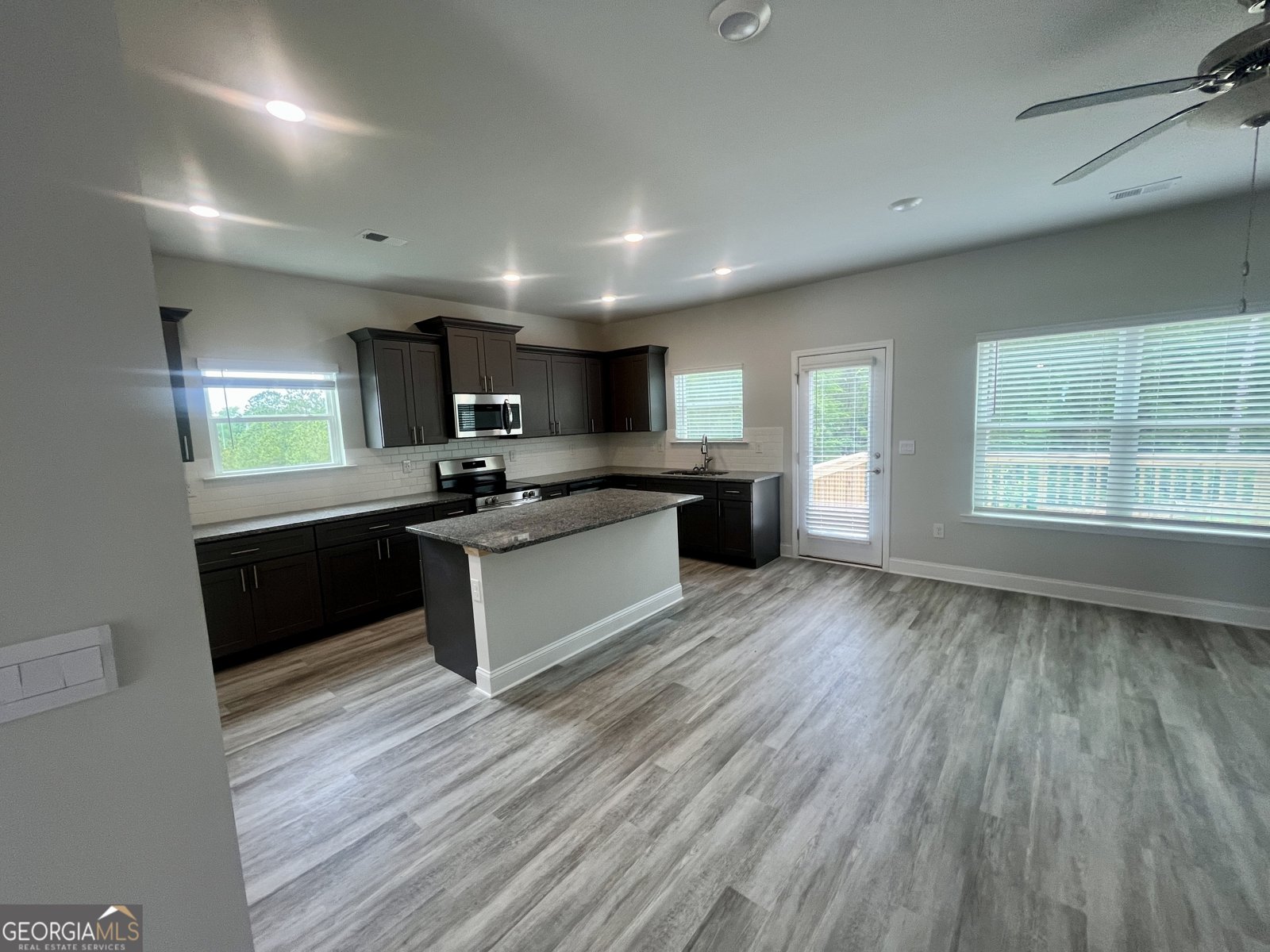 209 Shoreline Way Macon - 8