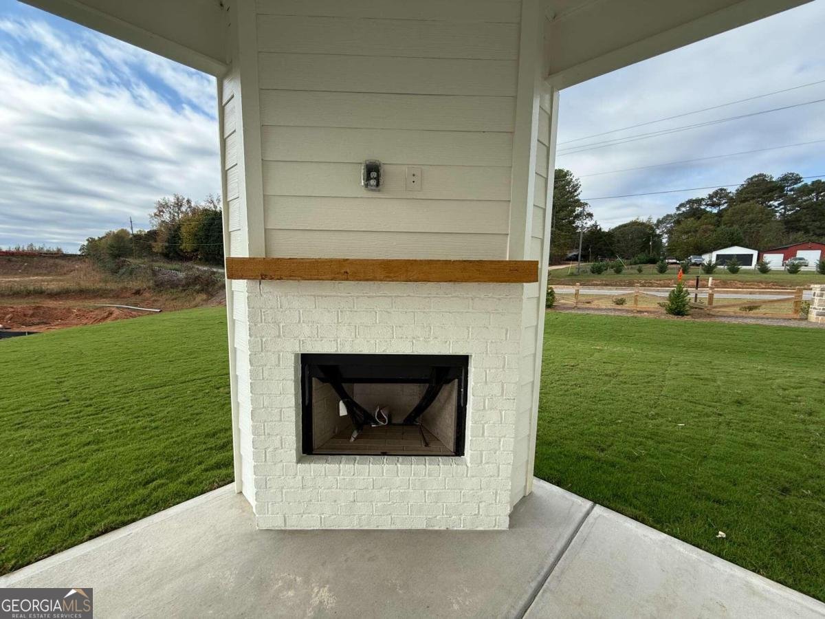 24 HIDDEN FIELDS Way Hoschton - 15