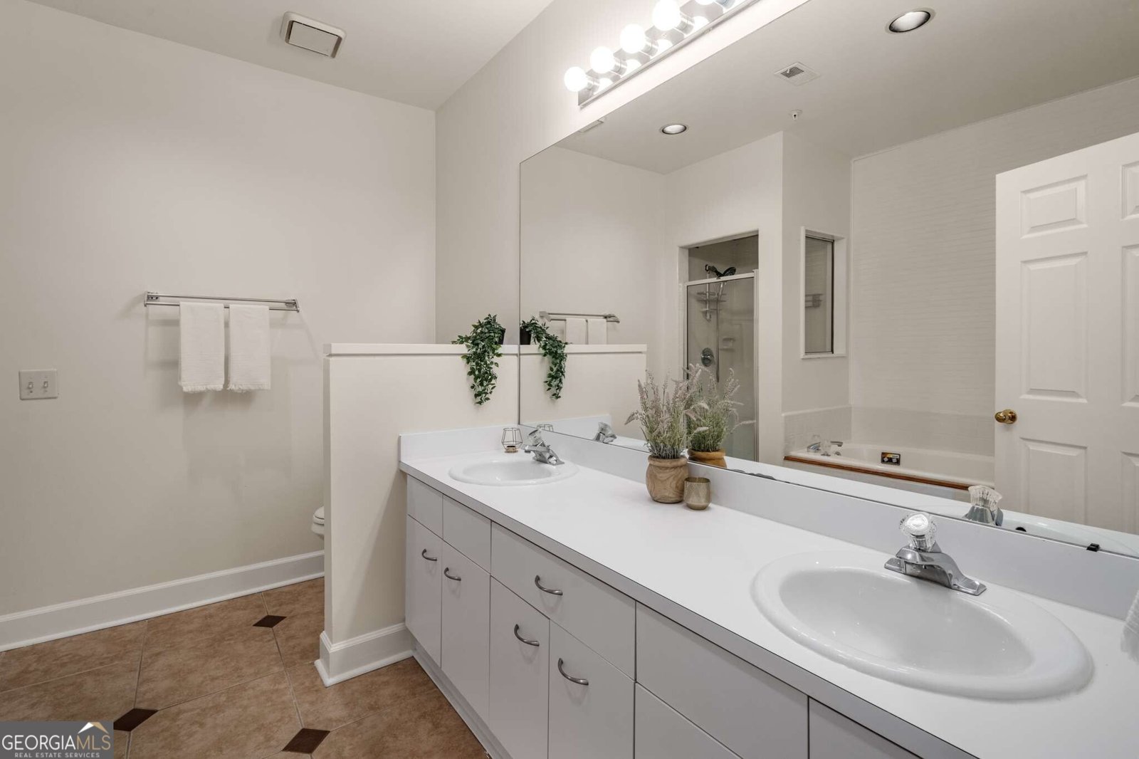 5356 Brooke Ridge Drive Dunwoody - 28
