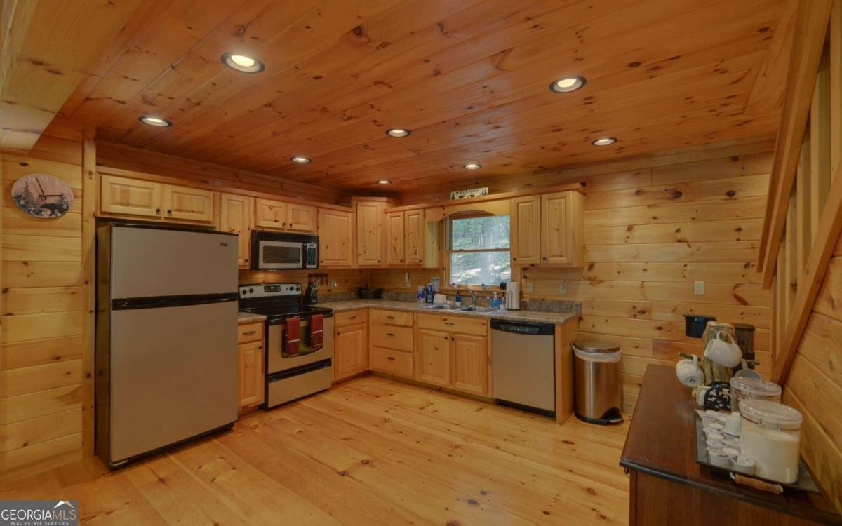 890 Mountain Lake Circle Blue Ridge - 29