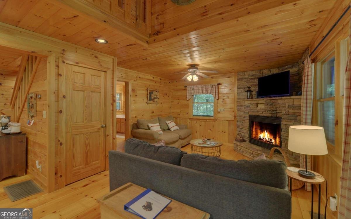 890 Mountain Lake Circle Blue Ridge - 33