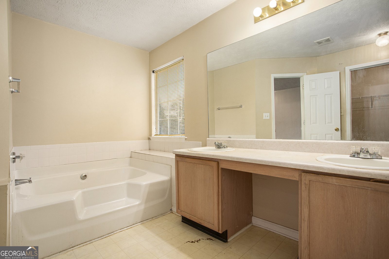 4103 Kingship Drive Ellenwood - 21