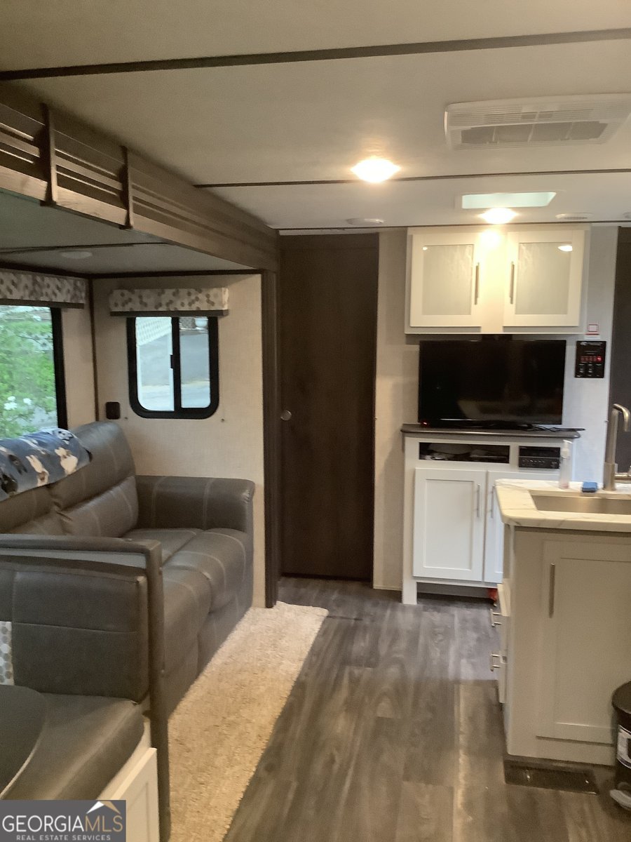 145 Canyon Pass Cleveland - 9