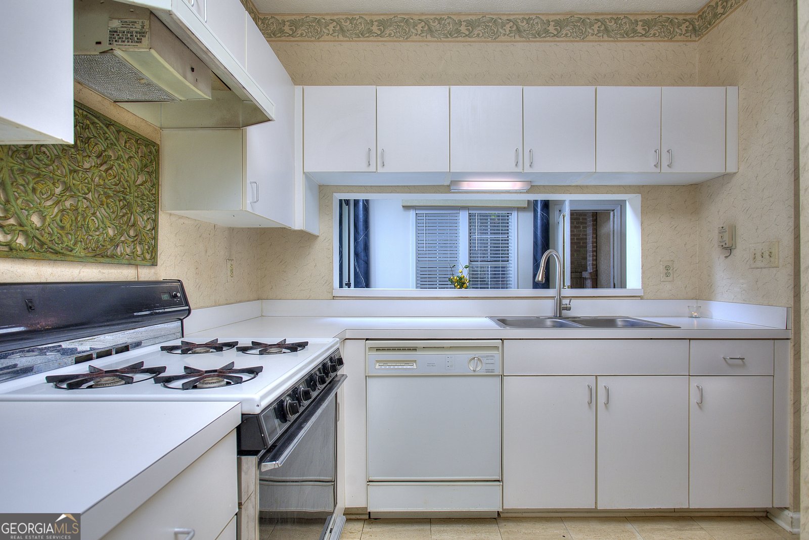 240 Renaissance Parkway Atlanta - 24
