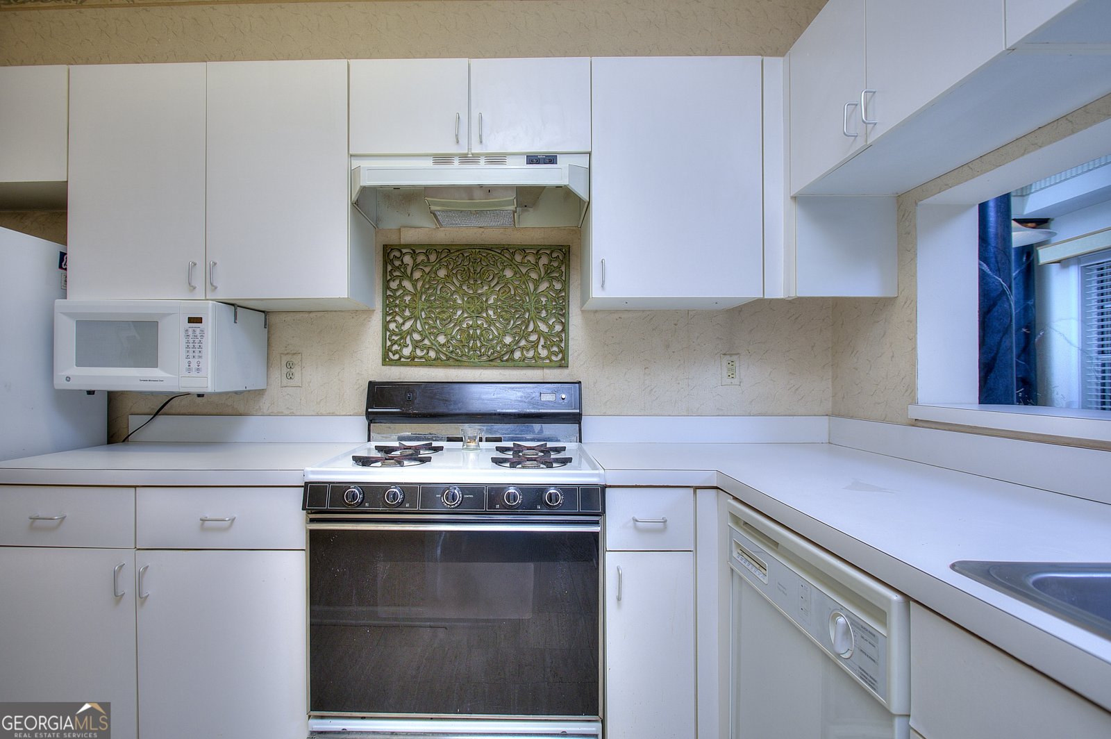 240 Renaissance Parkway Atlanta - 25