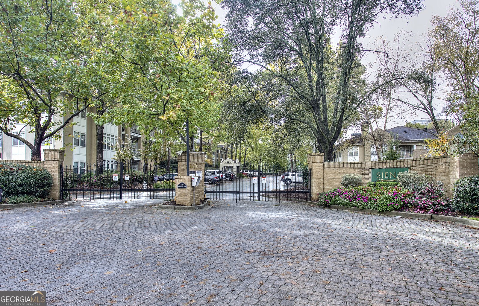 240 Renaissance Parkway Atlanta - 39