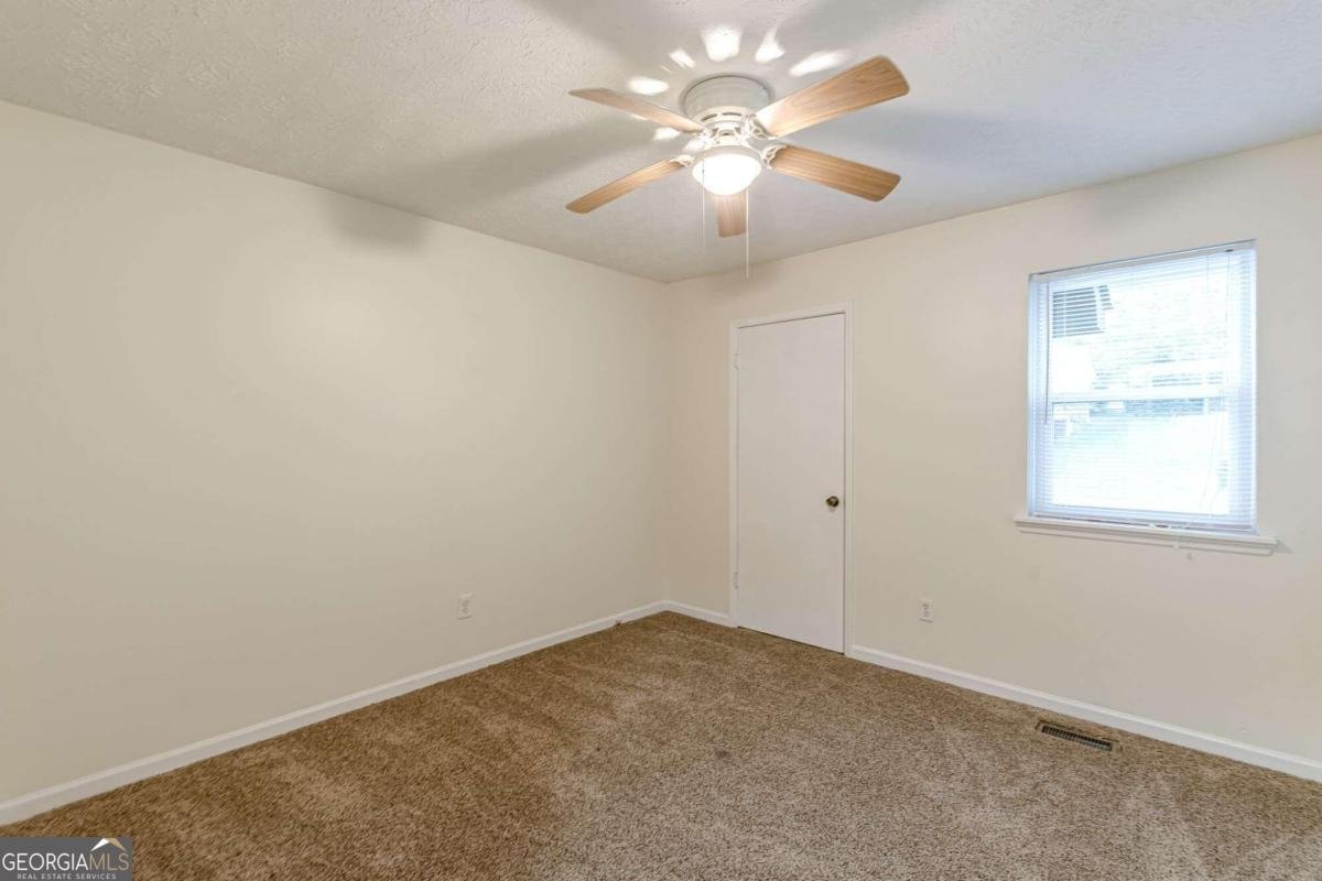 2870 Aunt Pitty Pat Lane Douglasville - 19