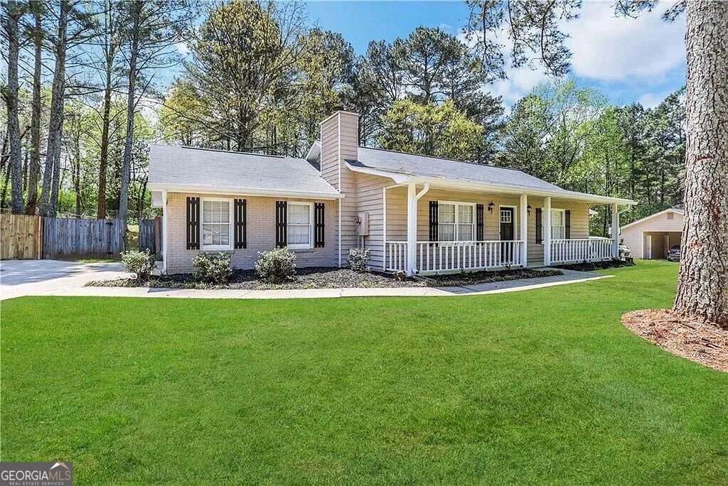 245 Remington Trail Ellenwood - 1