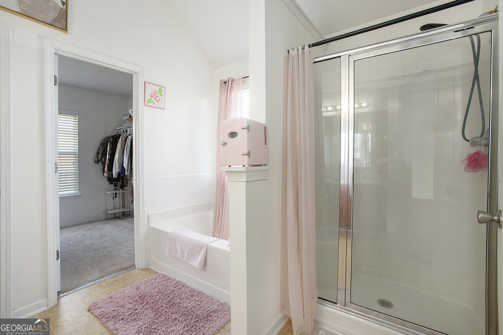 6476 SNOWDEN Drive Atlanta - 13