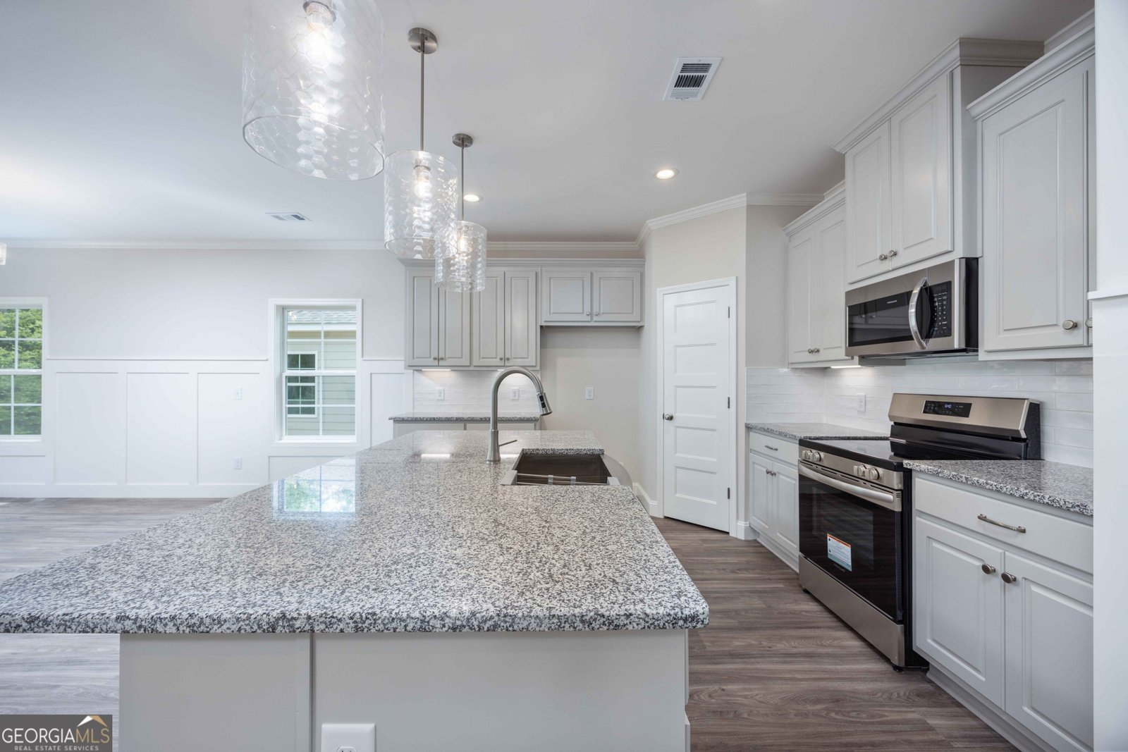 9872 Paddock Court Midland - 6