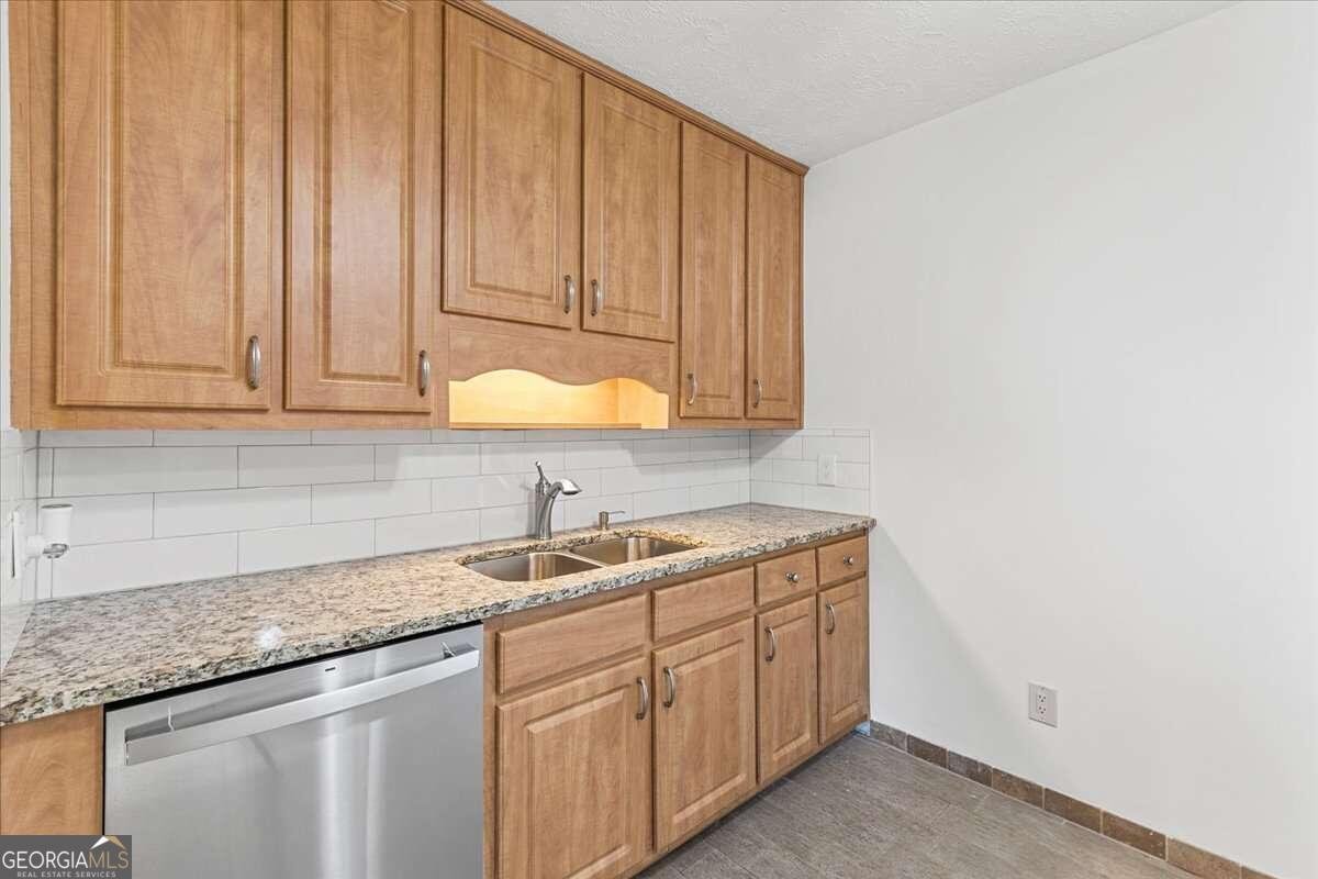 6166 Laurel Wood Trail Flowery Branch - 6