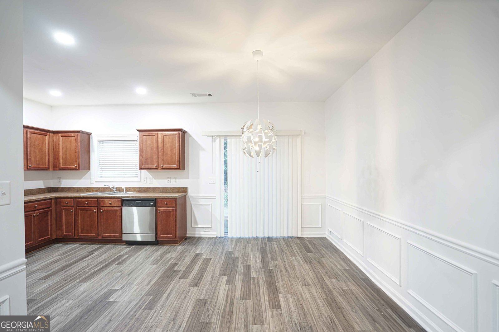 2158 Executive Drive Duluth - 18