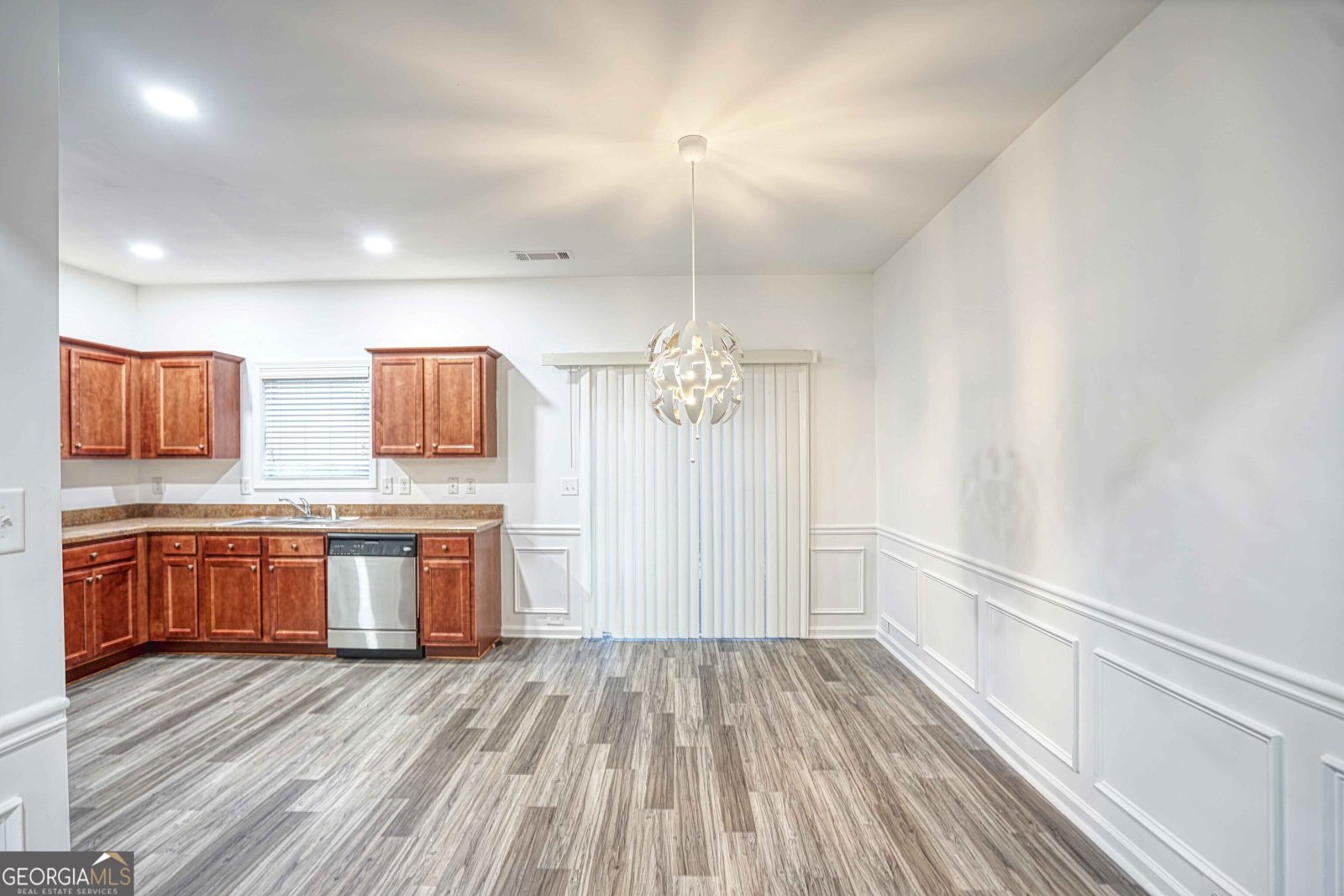2158 Executive Drive Duluth - 19