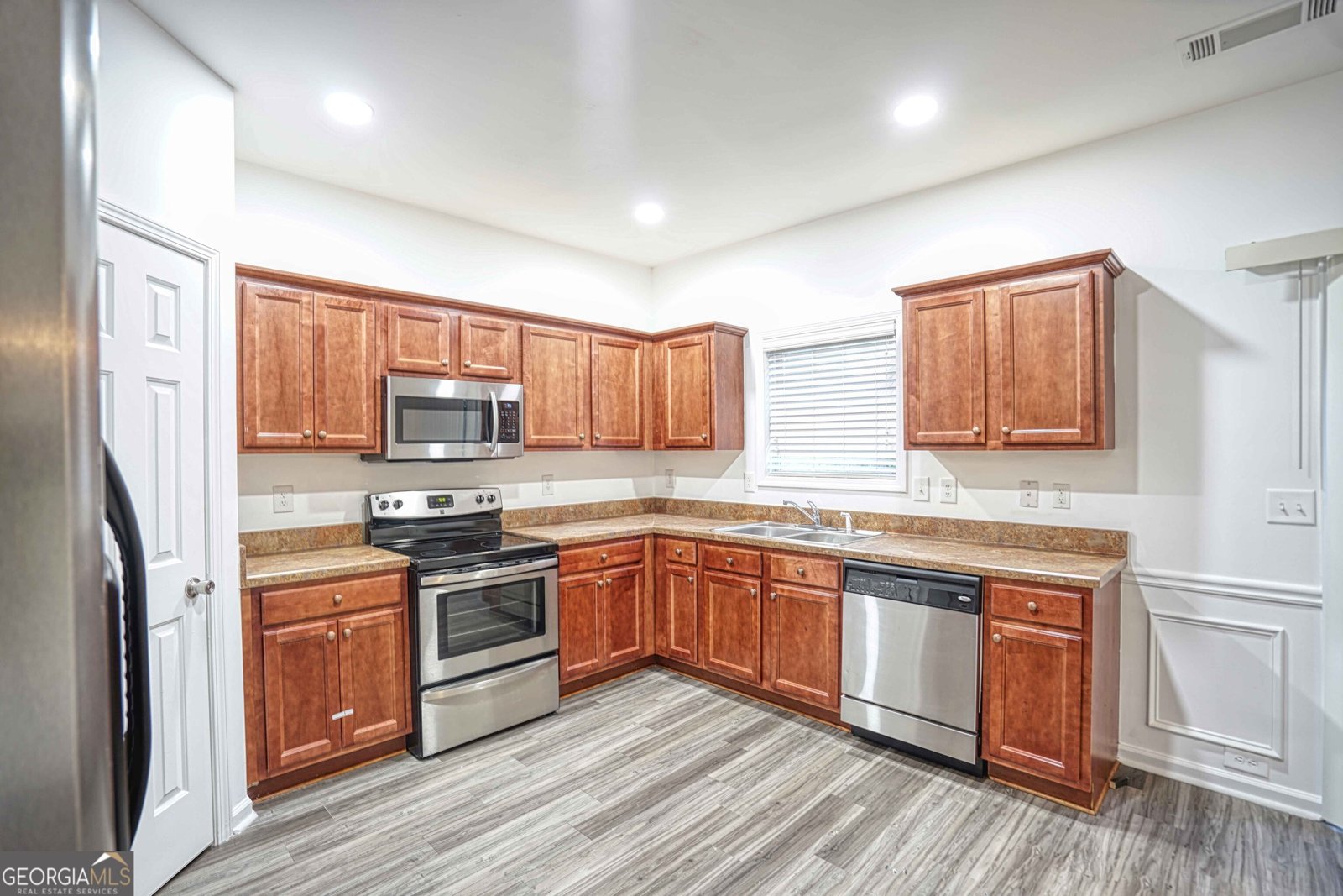 2158 Executive Drive Duluth - 25
