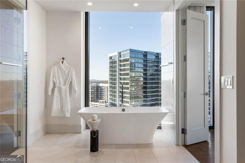 3107 Peachtree Road Atlanta - 25