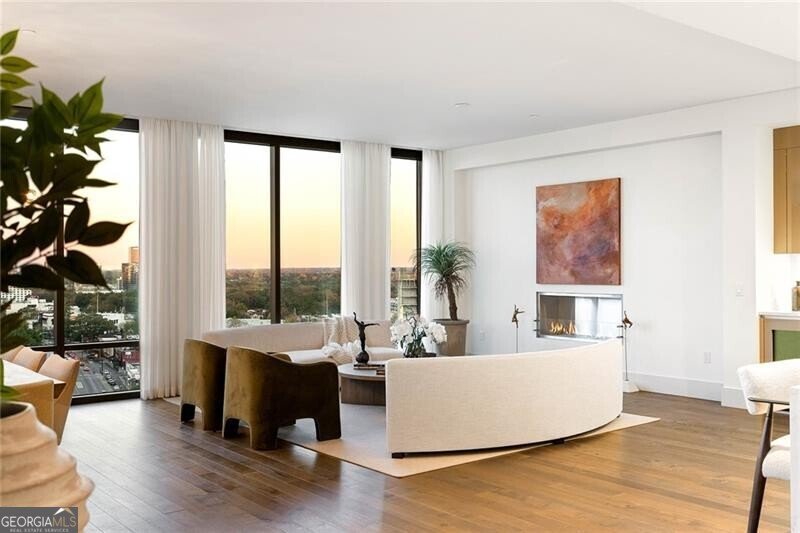 3107 Peachtree Road Atlanta - 4