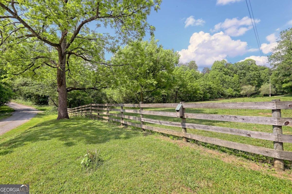 2685 Messer Road Young Harris - 92
