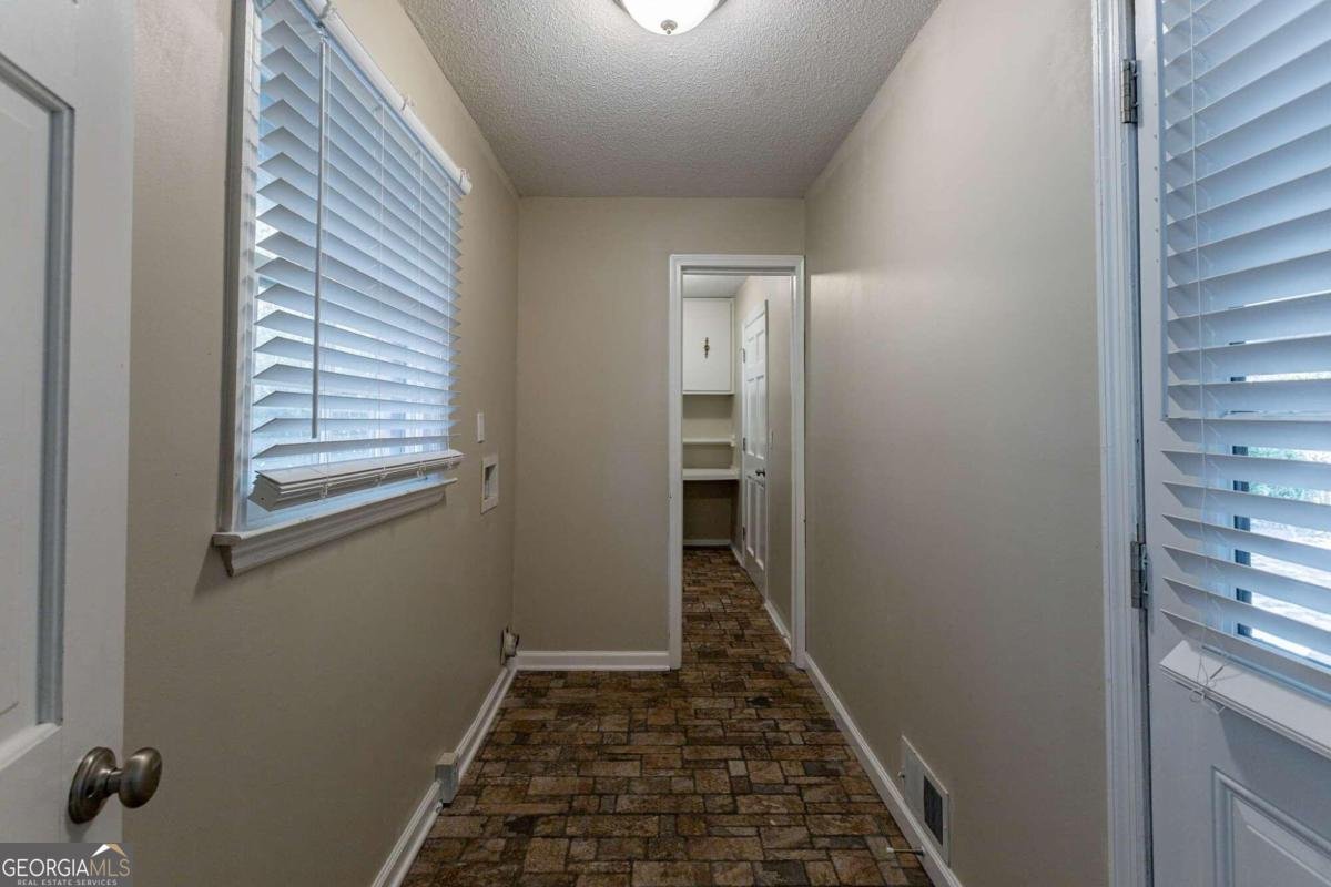 3619 Colonial Trail Douglasville - 23