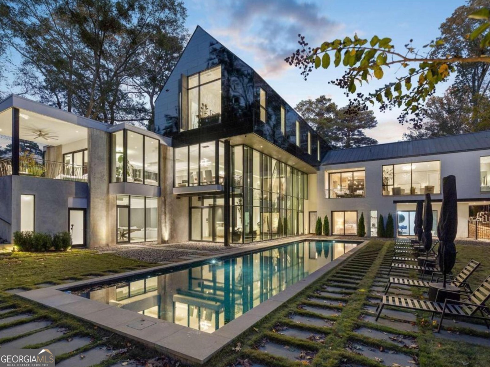 2716 Ridgewood Road Atlanta - 2