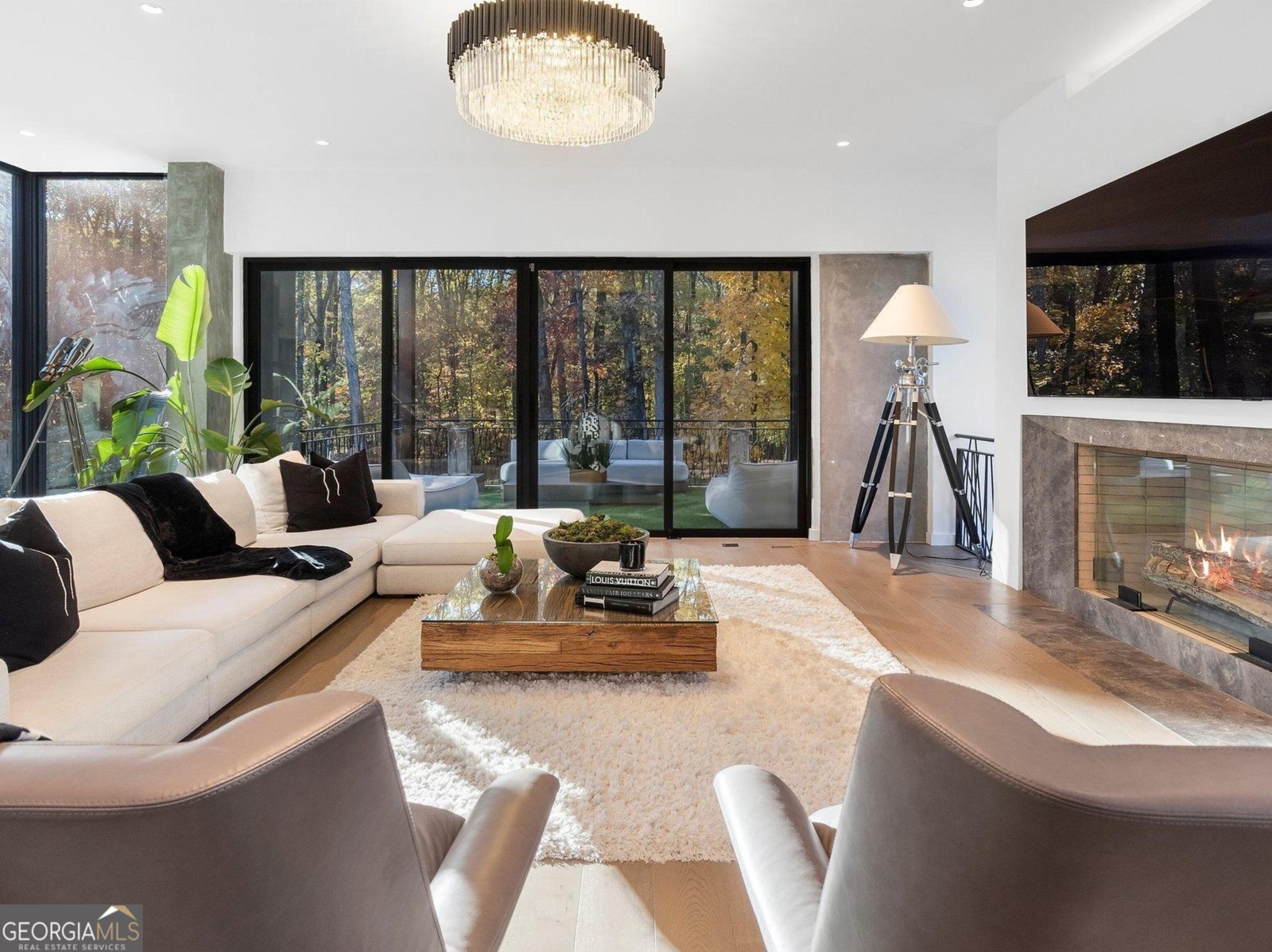 2716 Ridgewood Road Atlanta - 28