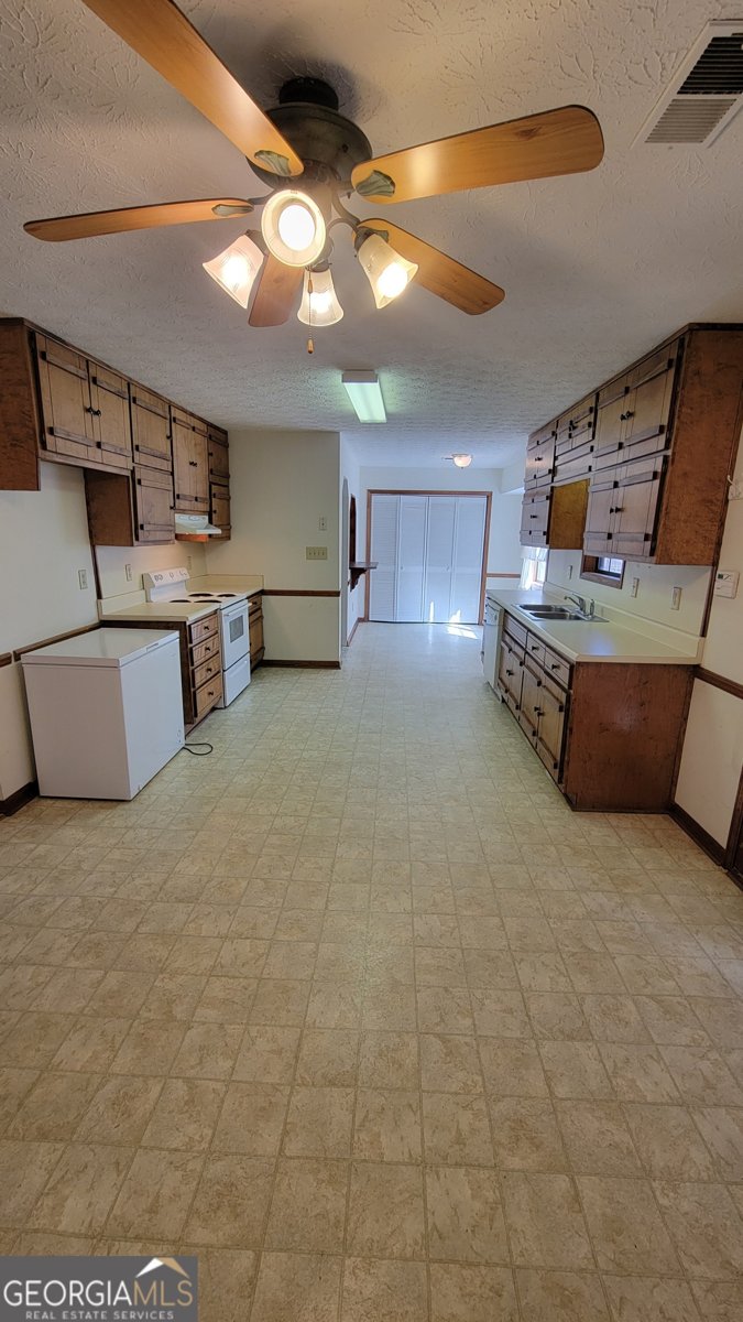 557 Mccullough Road Stockbridge - 12