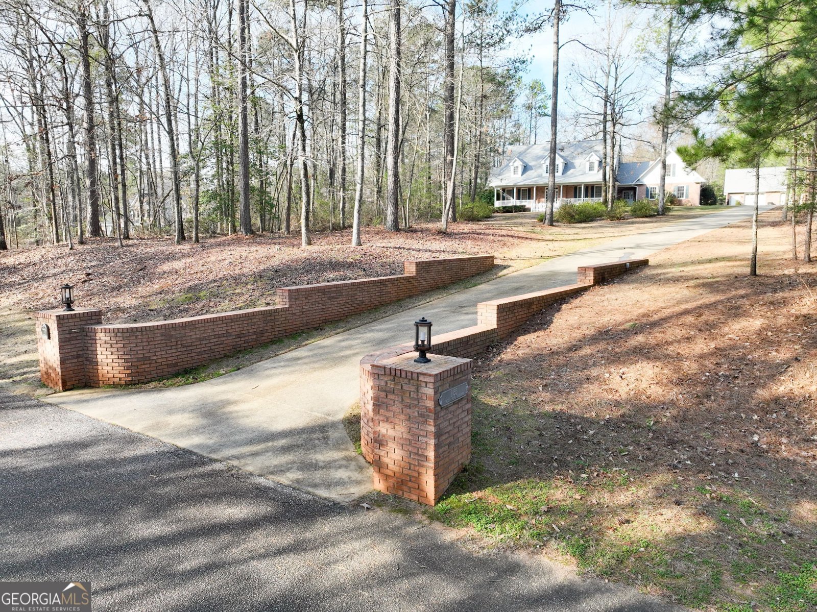1155 Co Rd 517 Lanett - 46