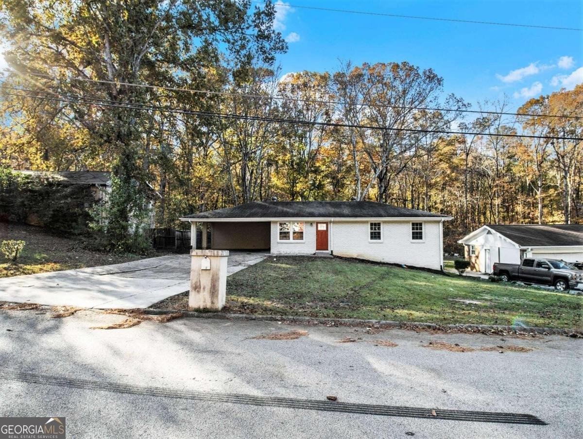 3811 Paul Street Douglasville - 1
