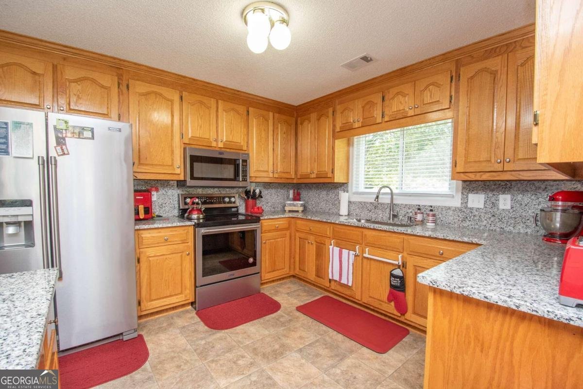 611 Bernhard Road Fayetteville - 16