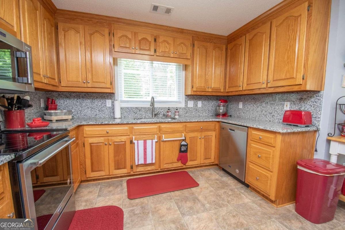 611 Bernhard Road Fayetteville - 18
