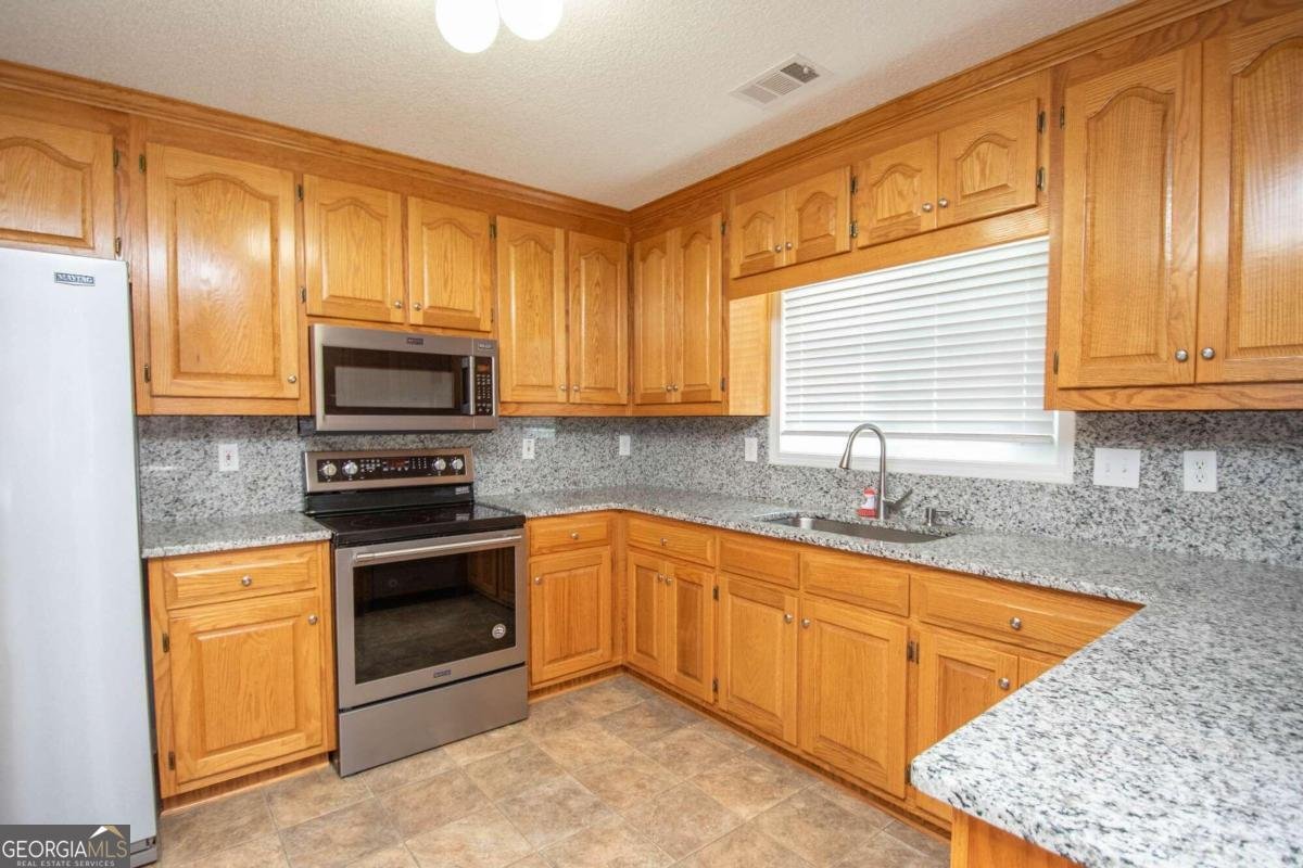 611 Bernhard Road Fayetteville - 21