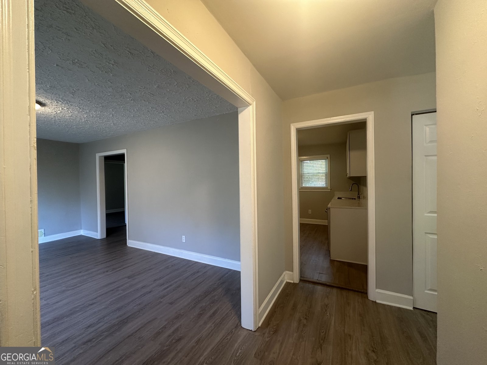 2658 Rollingwood Lane Atlanta - 3