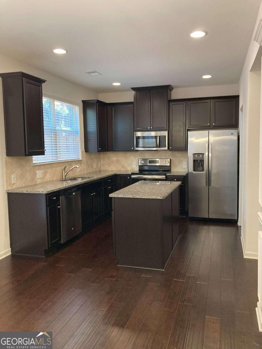 5671 Radford Loop Fairburn - 12