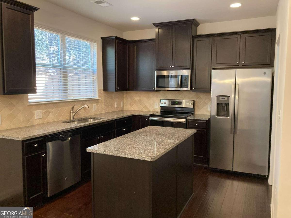 5671 Radford Loop Fairburn - 13