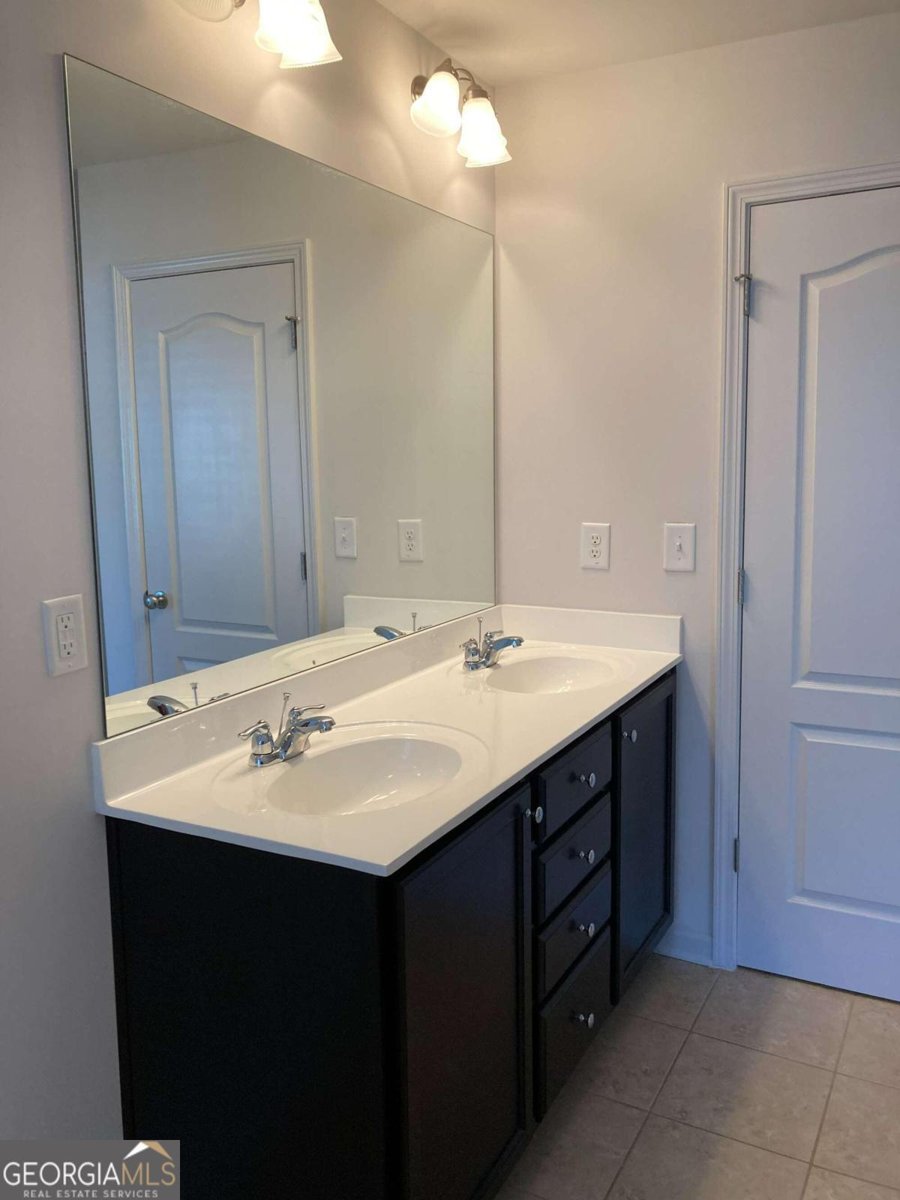5671 Radford Loop Fairburn - 25