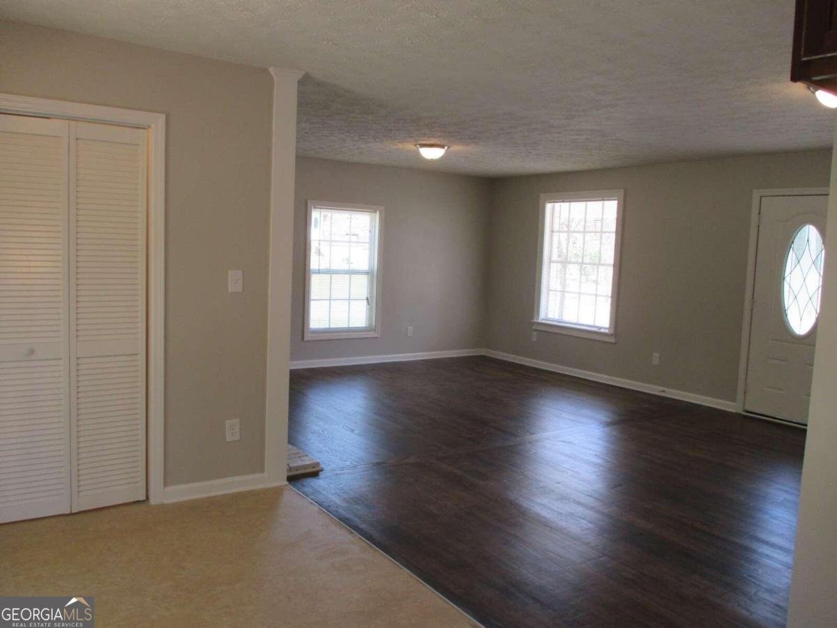 6325 Westbury Road Riverdale - 10