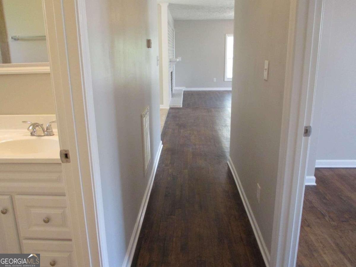6325 Westbury Road Riverdale - 22