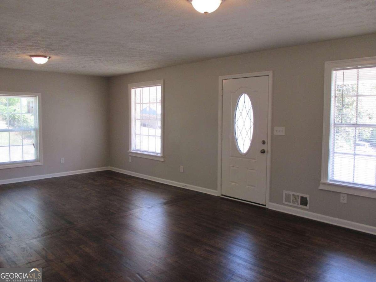 6325 Westbury Road Riverdale - 23