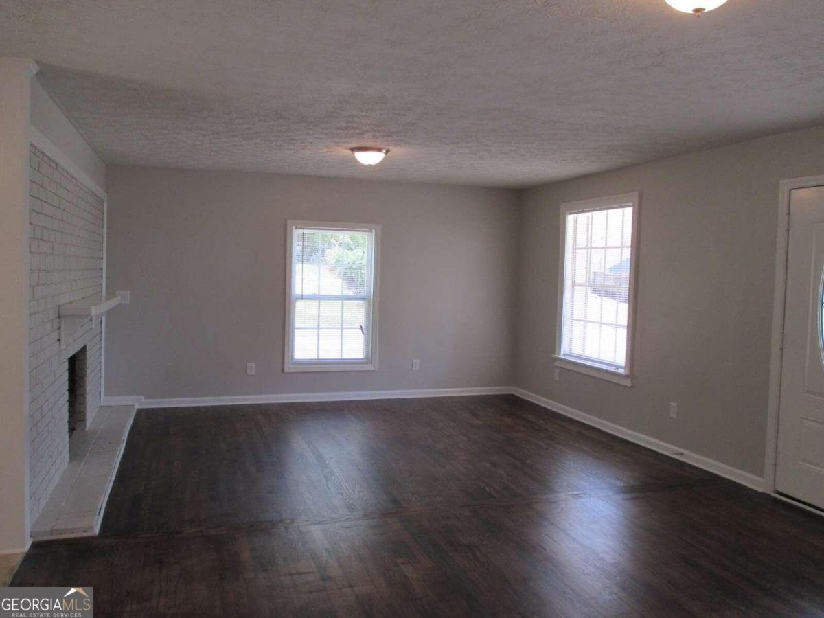 6325 Westbury Road Riverdale - 4