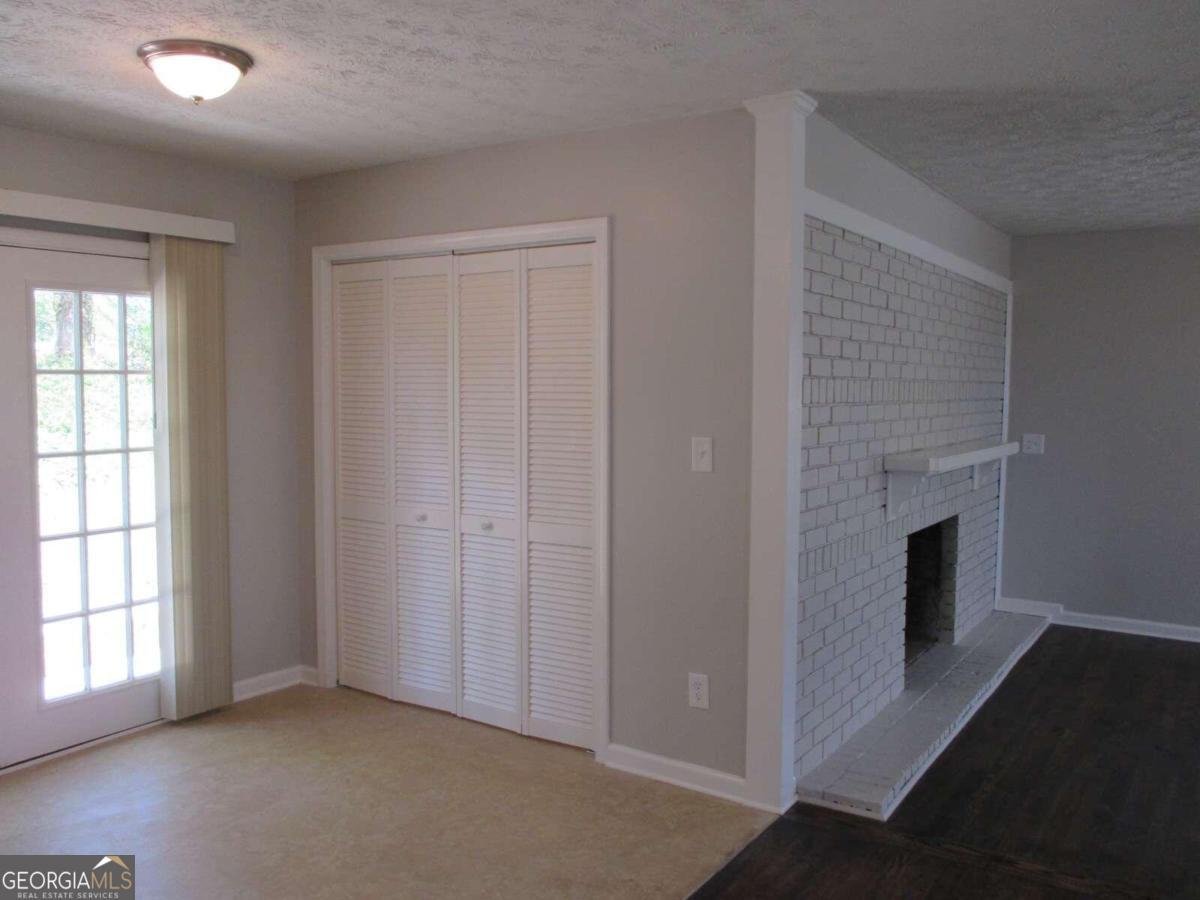 6325 Westbury Road Riverdale - 9