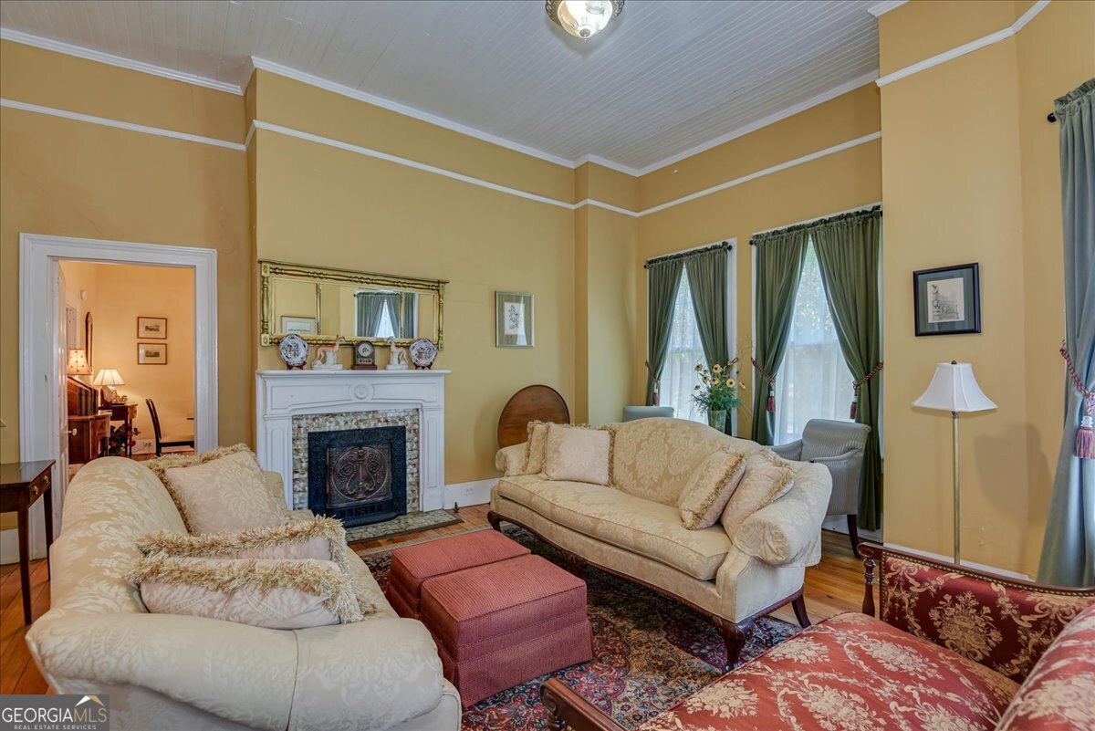 501 Buncombe Street Edgefield - 17