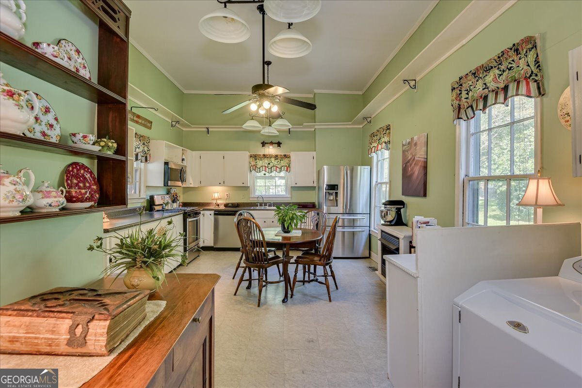 501 Buncombe Street Edgefield - 24