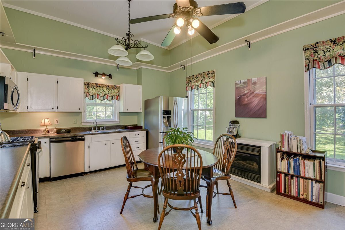 501 Buncombe Street Edgefield - 26